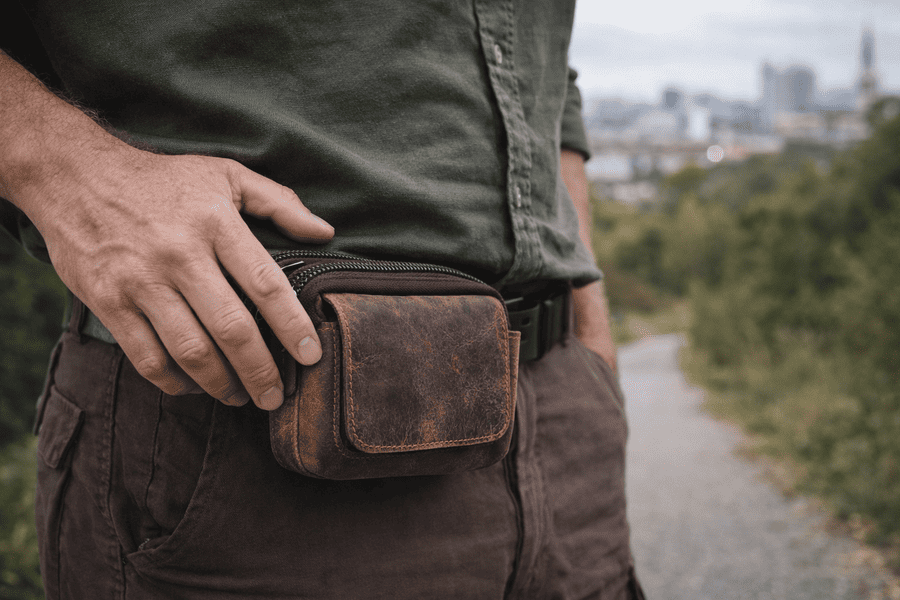 detail závesná kapsa na opasok mk